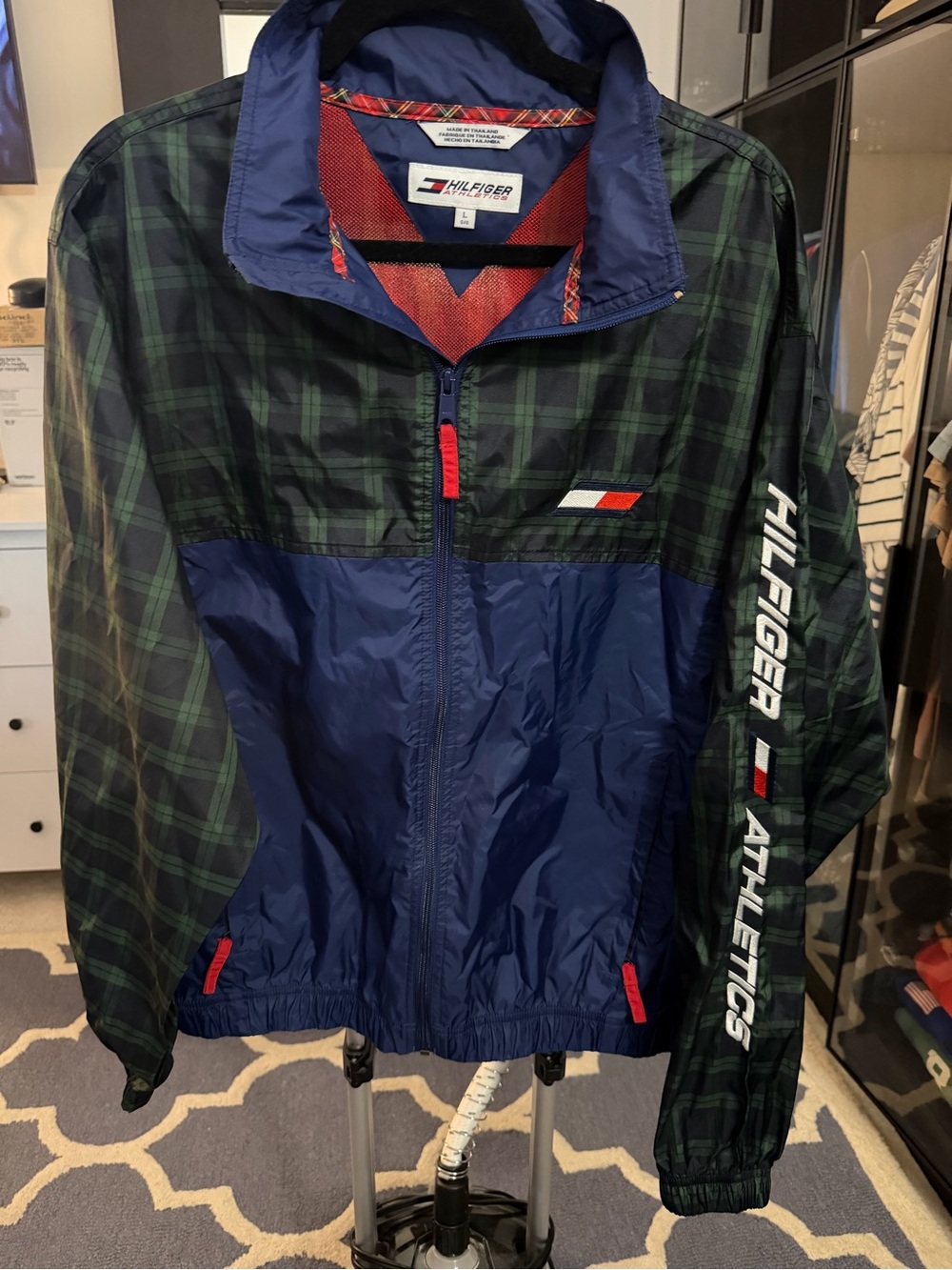 90’s Vintage pristine Tommy Hilfiger size L windbreaker